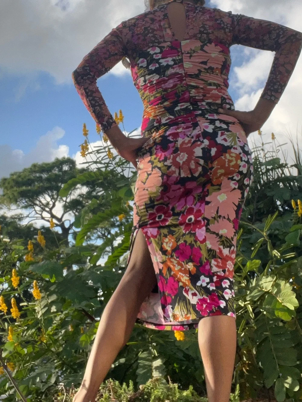 NWT Long Sleeve Mesh Ruched Multicolor Midi Floral Body Con Side slit Dress